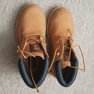 Boy's Timberland boots
